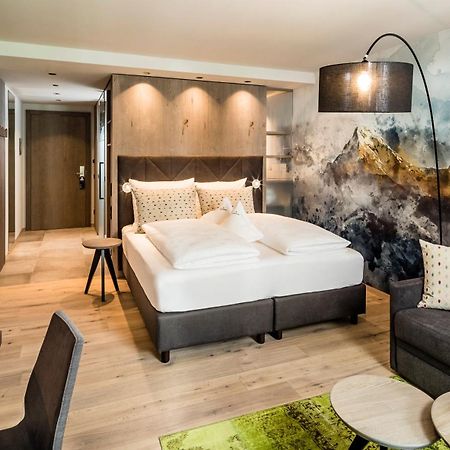 לוטאגו Alpine Luxury Spa Resort Schwarzenstein מראה חיצוני תמונה