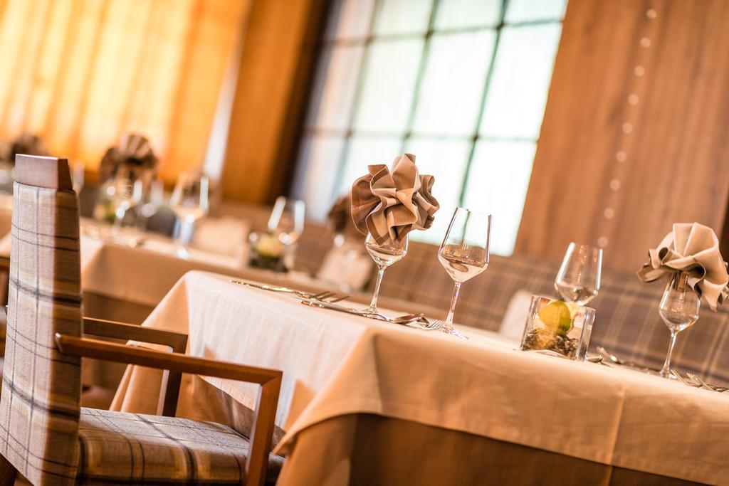 לוטאגו Alpine Luxury Spa Resort Schwarzenstein מראה חיצוני תמונה