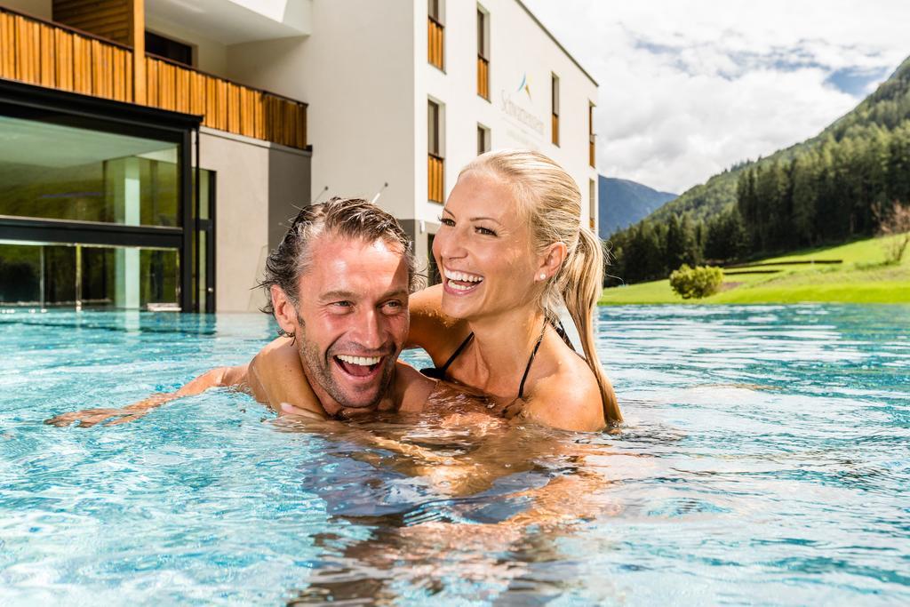 לוטאגו Alpine Luxury Spa Resort Schwarzenstein מראה חיצוני תמונה