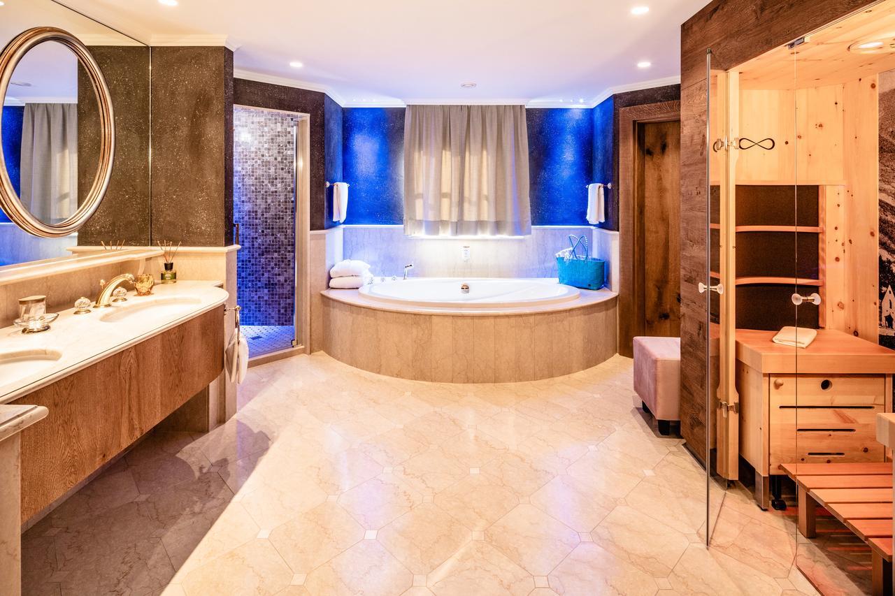 לוטאגו Alpine Luxury Spa Resort Schwarzenstein מראה חיצוני תמונה